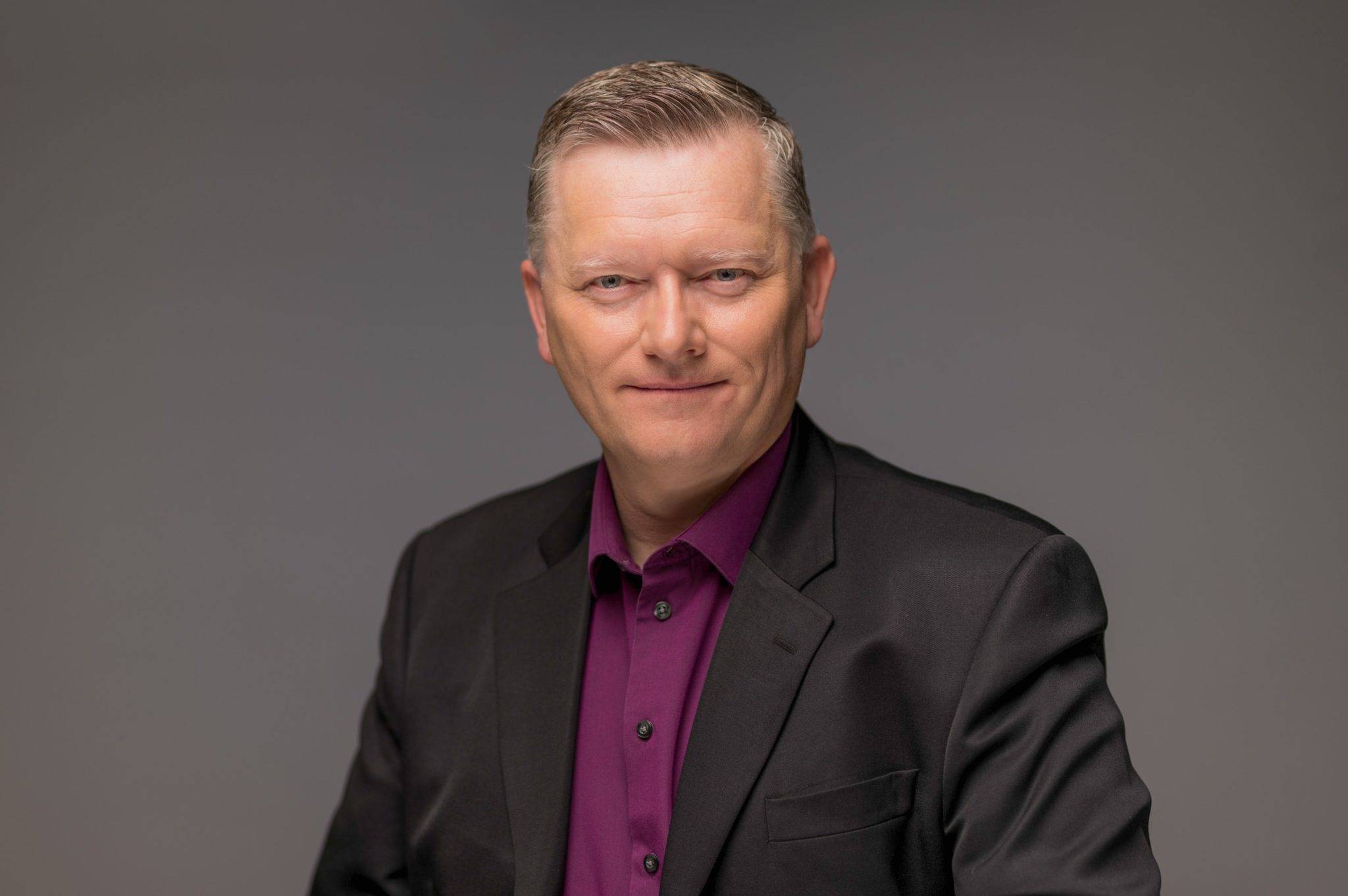 Michael Kiewitt - Online therapist in Winnipeg at Oakville Wellness Center